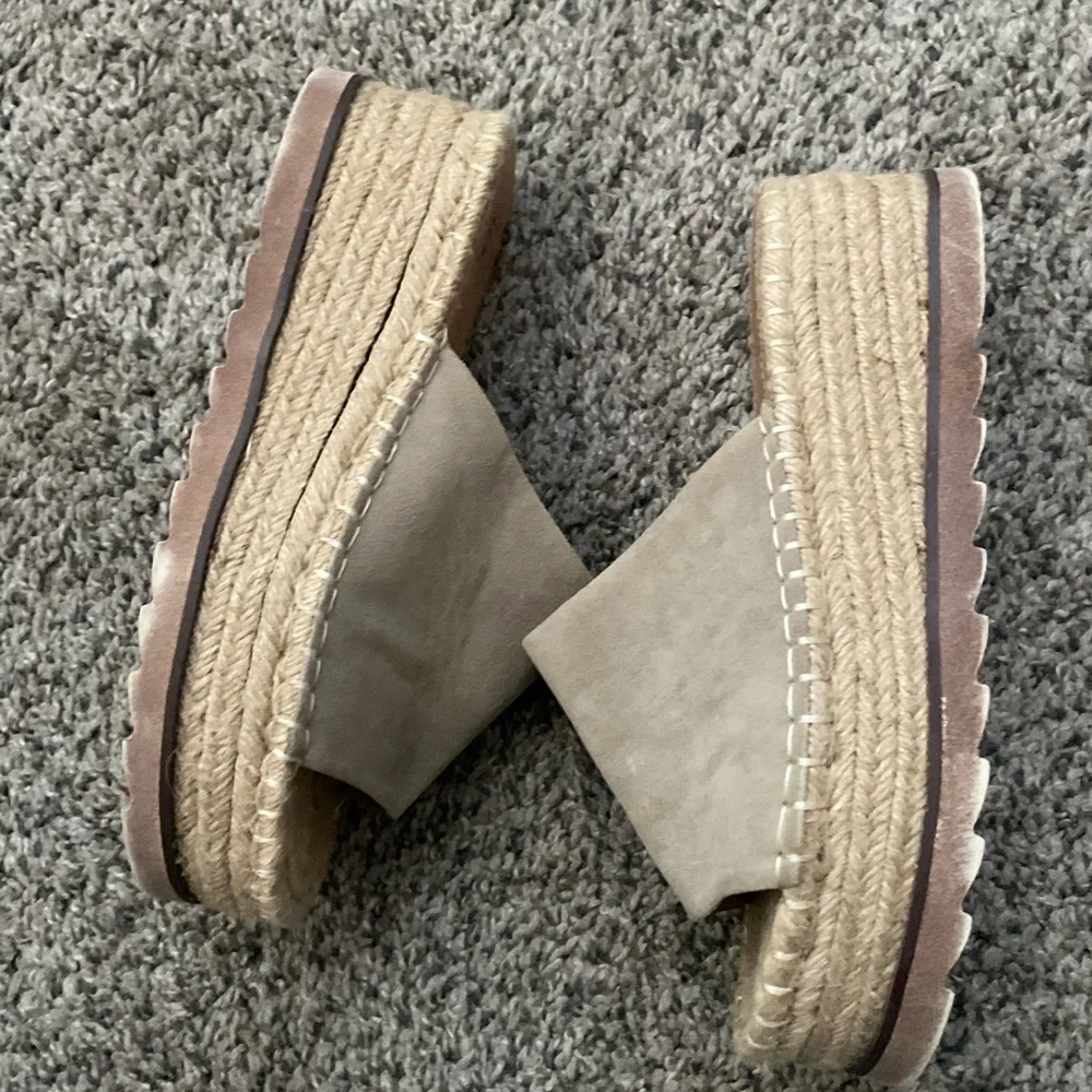 Oasis Society Tan Espadrille Slide Sandals - Size 9